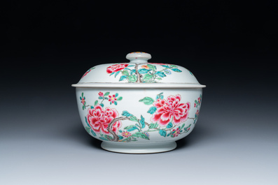 A round Chinese famille rose tureen and cover with fine floral design, Yongzheng