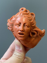 Sculpture d'une t&ecirc;te de femme en corail rouge, Trapani, Italie, 19&egrave;me