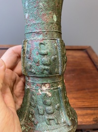 R&eacute;cipient &agrave; vin rituel archa&iuml;que en bronze, 'gu', fin de la dynastie Shang