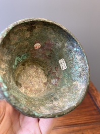 R&eacute;cipient &agrave; vin rituel archa&iuml;que en bronze, 'gu', fin de la dynastie Shang