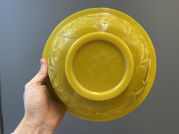 Two large Chinese yellow Beijing glass bowls, 19/20th C.