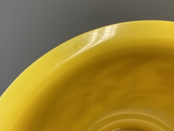 Two large Chinese yellow Beijing glass bowls, 19/20th C.