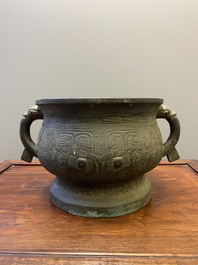 A Chinese archaic bronze ritual food vessel, 'gui', Song/Ming