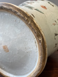 A Chinese qianjiang cai bowl and an 'antiquities' vase and cover, 19/20th C.