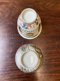 Une tasse en porcelaine de Chine de style Imari &agrave; double parois ajour&eacute; et une tasse &agrave; d&eacute;cor en grisaille et dor&eacute;, Kangxi/Qianlong