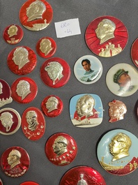 44 Chinese Mao portrait badges, incl. one in porcelain, Cultural Revolution