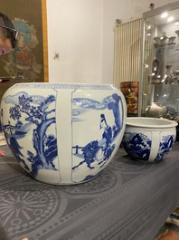 Two Chinese blue and white fish bowls or jardini&egrave;res with figurative design and mythical animals, 19/20th C.