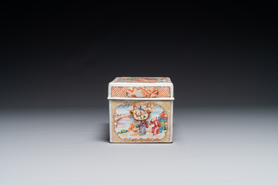 Tr&egrave;s rare coffret d'ensemble &agrave; th&eacute; en porcelaine de Chine famille rose de Canton &agrave; d&eacute;cor mandarin, Qianlong