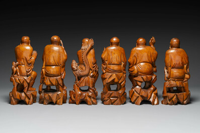 Groupe de sculptures en buis repr&eacute;sentant 18 Luohan, Chine, 20&egrave;me