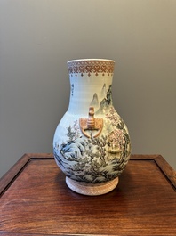 Vase de forme 'hu' en porcelaine de Chine famille rose &agrave; d&eacute;cor de paysage montagneux, sign&eacute; Wang Xiaoting 汪小亭, dat&eacute; 1943