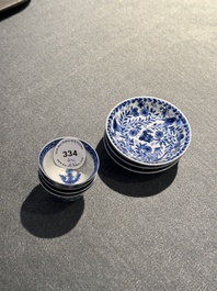 Vier Chinese blauw-witte miniatuur koppen en schotels, vlinder merk, Kangxi