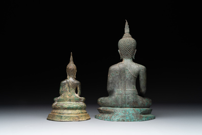 Four various Burmese bronze Buddhas, 15/17th C.