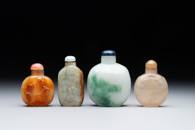 Seven various Chinese jade, agate and glass snuff bottles, 19/20th C.