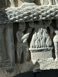Three Gandhara grey schist frieze fragments with narrative design, 1/5th C.