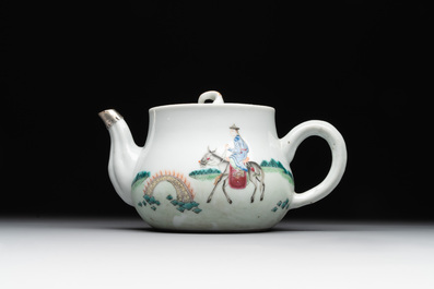 A Chinese blue and white 'dragon' vase, a famille rose 'millefleurs' vase and a teapot, Qianlong mark, 19/20th C.