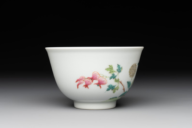 A Chinese famille rose bowl with floral design, Daoguang mark, 19/20th C.