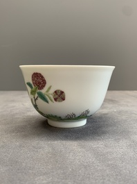 A Chinese famille rose bowl with floral design, Daoguang mark, 19/20th C.