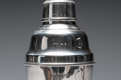 A sterling silver cocktail shaker, Birmingham, Hukin &amp; Heath, 1902