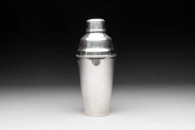 A sterling silver cocktail shaker, Birmingham, Hukin &amp; Heath, 1902