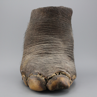 A foot of an elephant, mounted as a stool, 19/20th C.