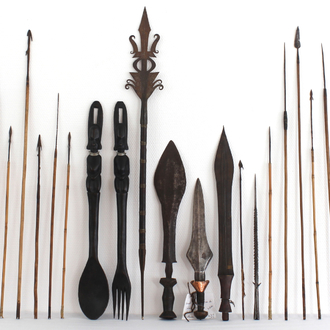 A collection of 44 various African tribal spears and arrows, 19/20th C.