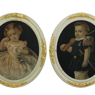 Paar ovalen kinderportretten, handgekleurde fotochromatografieën, 19e eeuw