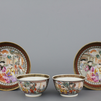 Paire de tasses et sous-tasses mandarin, famille rose, Qianlong, 18e