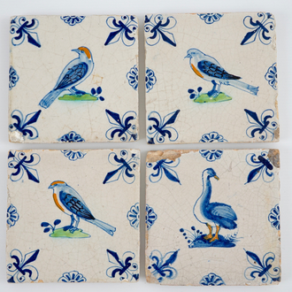 4 carreaux de Delft polychromes aux oiseaux, début du 17ème