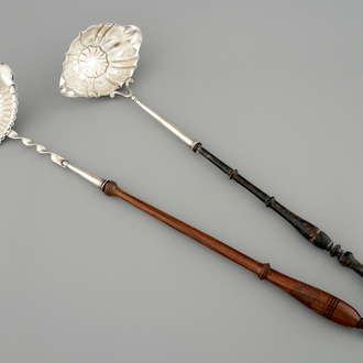 Two silver spoons with wooden handles, one engraved, 18/19th C.