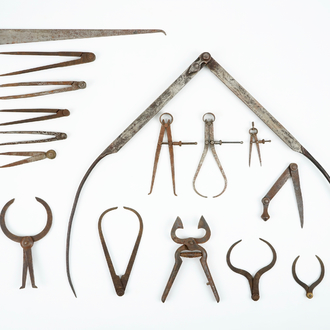 A set of wrought iron compasses and measuring tools, 18/19th C.