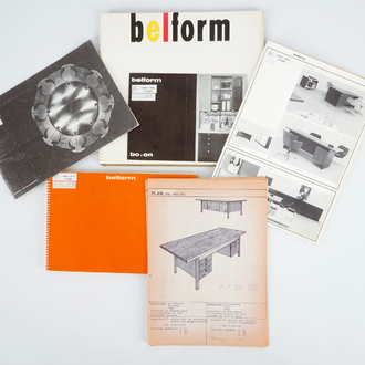 Een lot oude catalogi en foto’s van 20e eeuws design meubilair: Belform, Fritz Hansen, Arne Jacobsen
