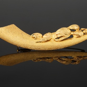 Charles Delporte (1928-2012), "Offerande aan Brasilia”, an 18-carat gold brooch