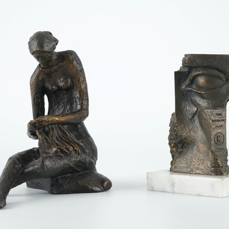 Roland Deserrano (1941), Une femme assise en bronze, avec un autre groupe