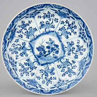 A Chinese blue and white dish with floral design, Kangxi