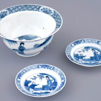 A Chinese blue and white klapmuts bowl and a pair of small plates, Kangxi