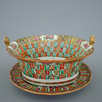 A Chinese Canton rose medallion pierced basket on stand, 19th C.