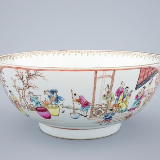 A large Chinese famille rose mandarin bowl, Qianlong, 18th C.