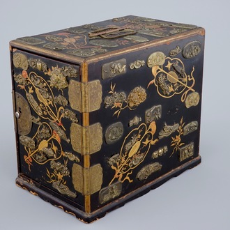 A small Japanese lacquer chest of drawers, Meiji, 19th C.