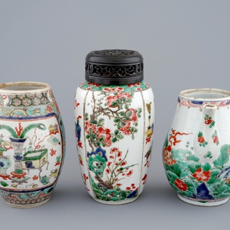 Three Chinese famille verte pieces: a chocolate jug, a vase and a beer mug, Kangxi