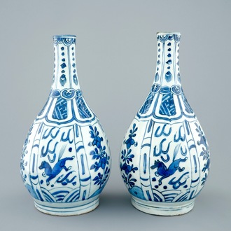 A pair of blue and white Chinese kraak porcelain bottle vases, Wanli, 1573-1619