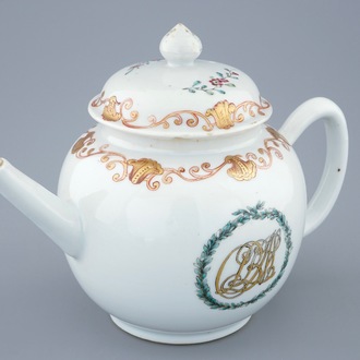 A Chinese export porcelain monogrammed teapot and cover, Qianlong, 18th C.