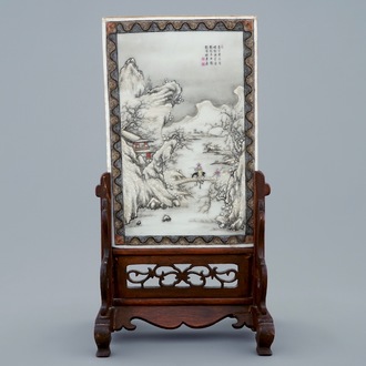 A Chinese qianjiang cai table screen with a winter landscape, 20th C.