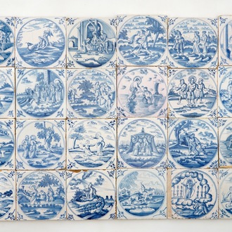 Een lot van 24 blauw-witte bijbeltegels, 18e eeuw