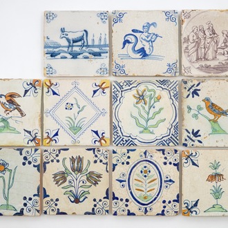 Elf Delftse tegels in polychroom, blauw-wit en mangaan, 17/18e eeuw