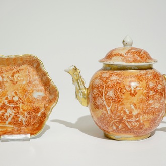 Une théière sur son support en porcelaine de Chine d'exportation à décor romantique, Qianlong