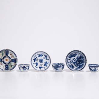 Four Chinese famille rose and blue and white cups and saucers, 18/19th C.