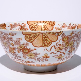 A Chinese iron red and gilt bowl with Japanese style design, Kangxi