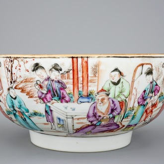 A Chinese famille rose mandarin bowl, Qianlong