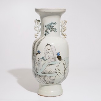 A Chinese qianjiang cai vase with a scene of go-players, 19/20th C.