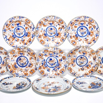 Eleven Chinese Imari-style plates, incl. a set of eight, a pair and one individual, Kangxi/Qianlong